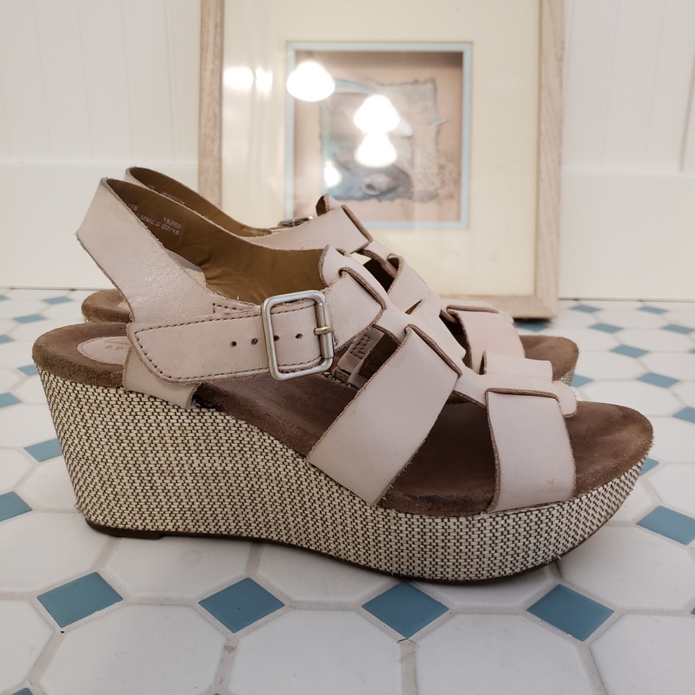 Clarks | Nude Caslynn Reece Wedge Sandal